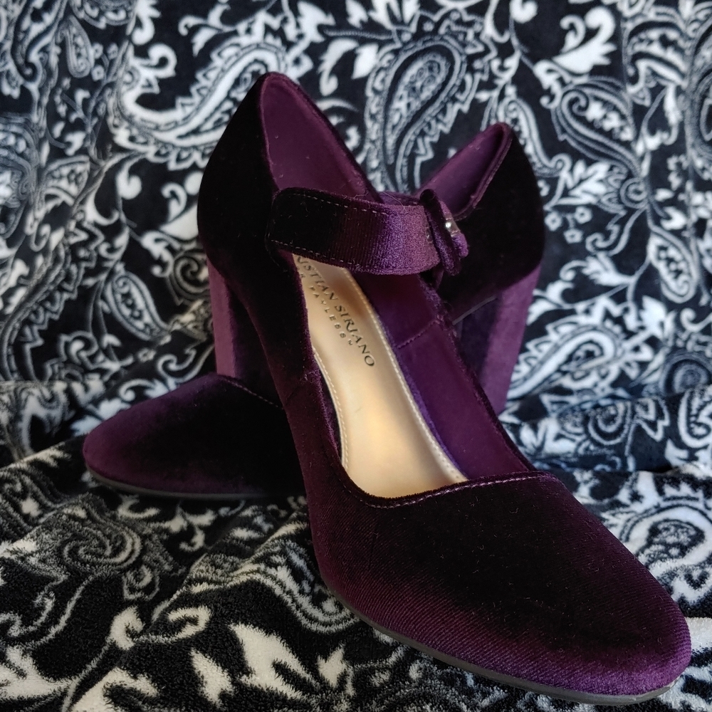 👀Purple velvet heels